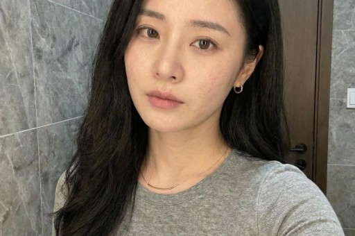 网红董宇辉带货翻车:人设崩塌终有时韭菜狂欢一场空 网红董宇辉带货翻车:人设崩塌终有时韭菜狂欢一场空