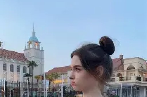 江歌妈妈单身母亲人设崩塌？是否诈捐官方要查清
